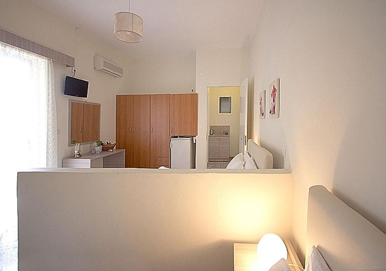 Galazia Nera Apartments Agios Andreas  Екстер'єр фото